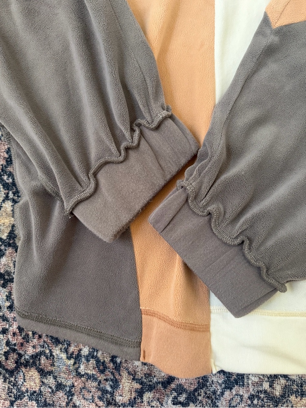 Colorblock sweater - Picture 5 of 5
